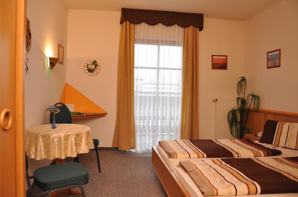 Hotel Fasold Sulzfeld  Habitación foto